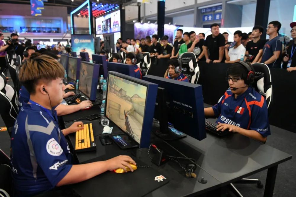 考不上学可以去打电竞？电子游戏困扰家庭，电竞培训意外演变成电竞“劝退”